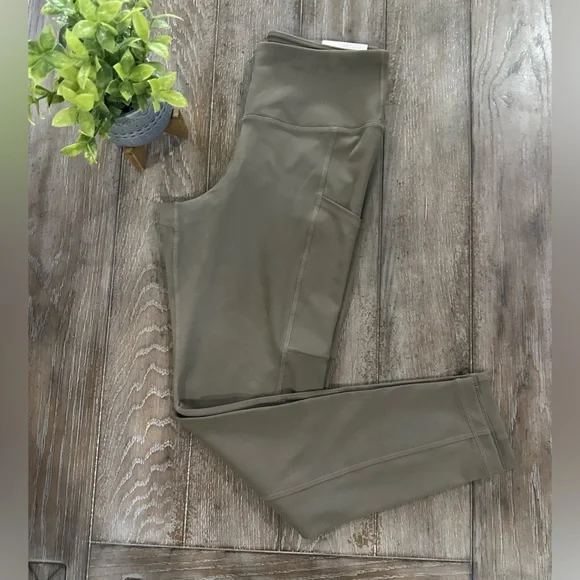 Banana Republic Khaki Leggings - Picture 16 of 16